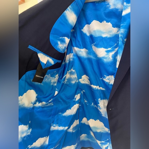 INDOCHINIO NWOT Navy Blazer w Vibrant Cloud Lining, Shoulder Pads & Gold Buttons - Picture 3 of 11